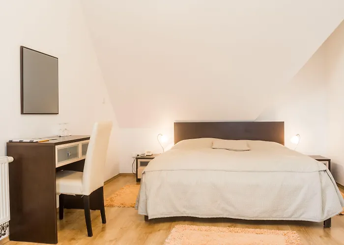 A. Malka ゲストハウス 3*