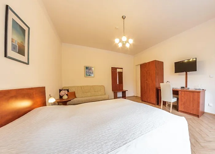 A. Malka ゲストハウス 3*